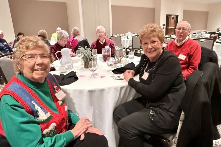 Volunteer Holiday Dinner 2024