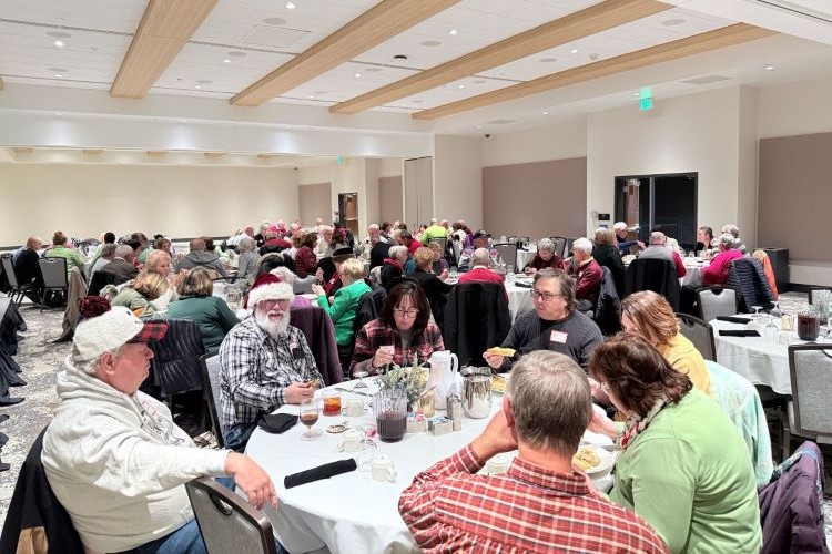 Volunteer Holiday Dinner 2024